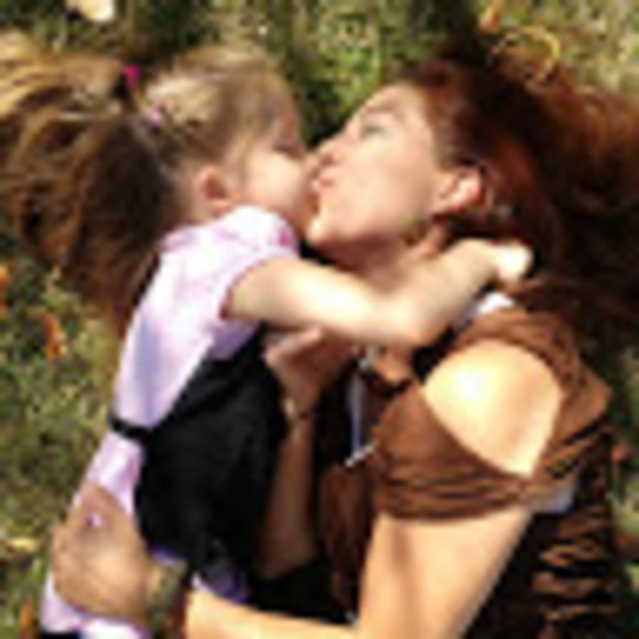 Meet your Posher, Amanda - Picture 1 of 1